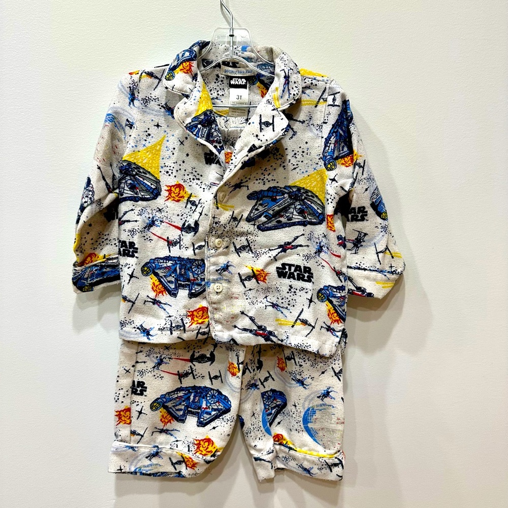 Pottery Barn Kids x Star Wars two-piece winter pajama set. Size 3T